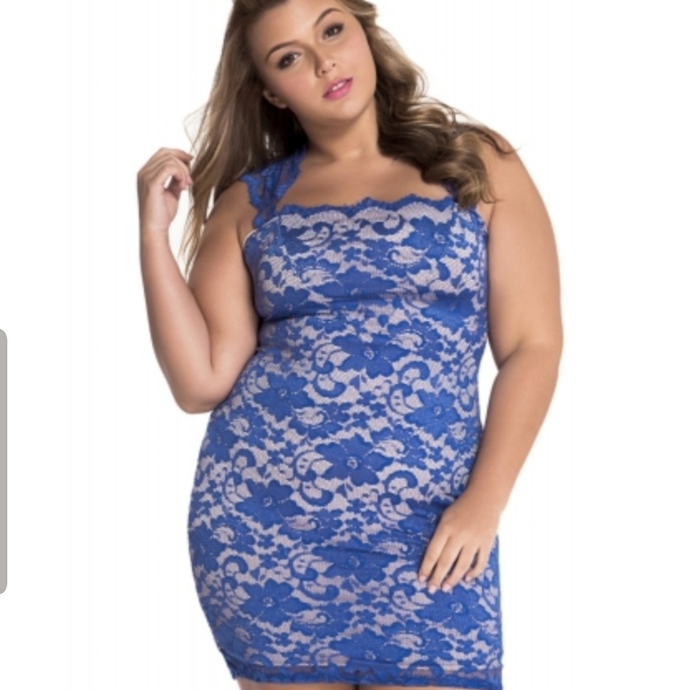 Blue lace bodycon with nude slip - Picture 4 of 6